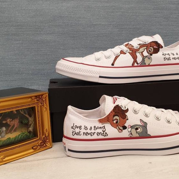 Chaussures Converse Low Top personnalisées peintes à la main avec Disney’s Bambi & Thumper Art Graphic Design