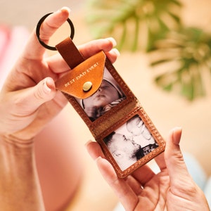 Gepersonaliseerde leren fotosleutelhanger - jubileumcadeau - uniek cadeau voor man of vrouw - attent mijlpaalcadeau