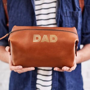 Luxury Leather Wash Bag with DAD Personalisation  - Perfect Father&#39;s Day gift. Handmade Quality.