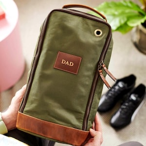 Bolsa para botas de fútbol con ribete de piel personalizada: el regalo perfecto para hijo, padre o abuelo. Ideal para cualquier futbolista. Un regalo práctico y original.