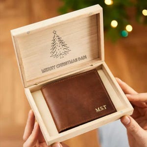 Portafoglio in pelle personalizzato con scatola di Natale - Include messaggio personalizzato all'interno e iniziali - Marito, papà