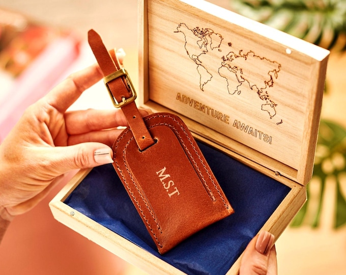 Handmade Personalised Leather Luggage Tag with Engraved Box, Perfect Gift for Travel Lover, Dad, Grandad, Mum, Grandma, Gap Year.