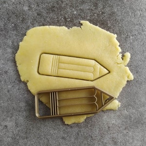 Tagliapasta a forma di matita - Tema Ritorno a scuola | Progettato e realizzato per te