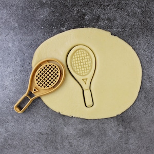 Cortadores de galletas con temática de tenis: raqueta, pelota de tenis, cancha, silla de árbitro imagen 4