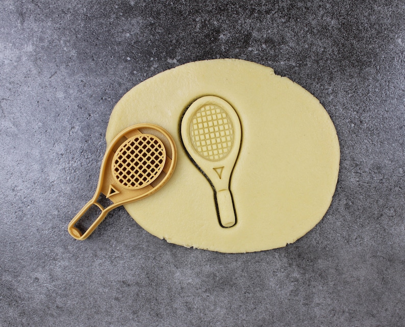 Cortadores de galletas con temática de tenis: raqueta, pelota de tenis, cancha, silla de árbitro imagen 4