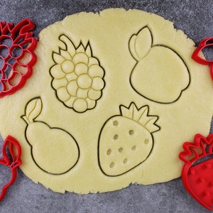 Tagliabiscotti a tema frutta: lampone, mela, pera, fragola