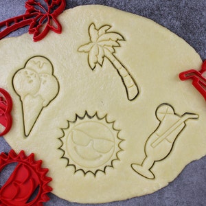 Ausstechformen mit Strandmotiv: Eis, Cocktail, Sonne und Palme