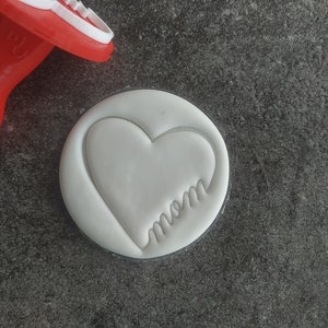 Targhetta per biscotti con o senza manico: "Cuore con scritta mamma" | Girare