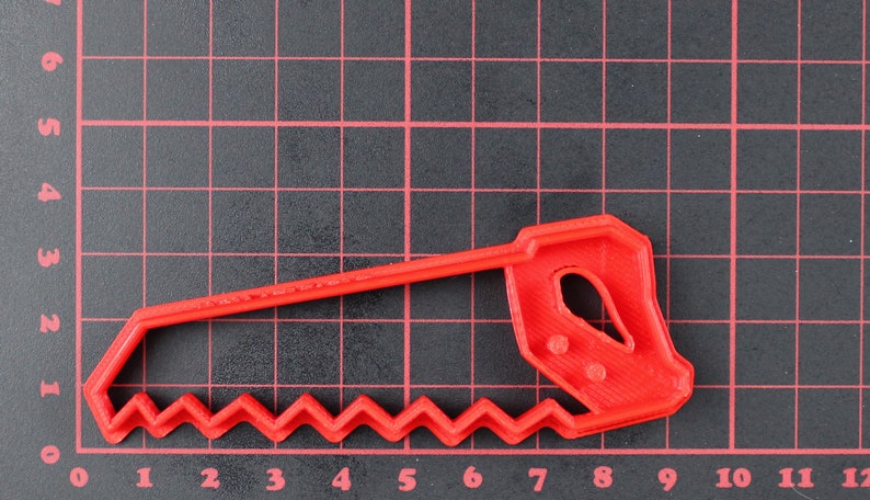 Emporte-pièces sur le thème du bricolage : Marteau, Clef à molette, Scie, Vis image 9