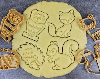 Cookie cutters with a forest animal theme: Owl, Fox, Hedgehog, Squirrel