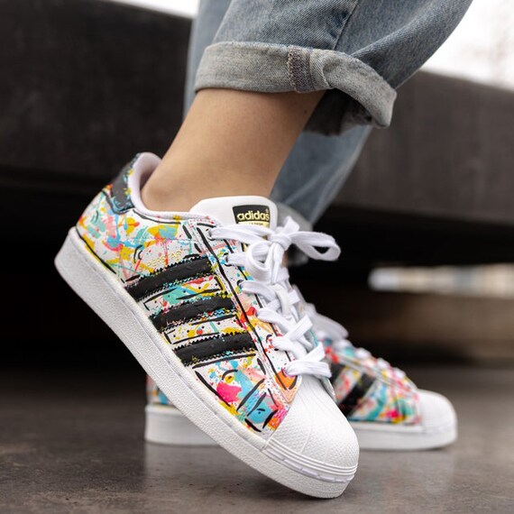 adidas multicolor superstar