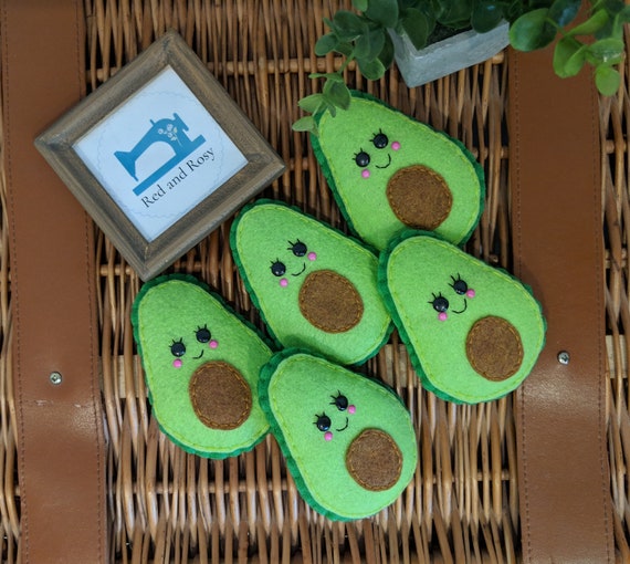 Avocado Felt Garland, Avocado Lover, Kawaii Felt Avocado, Avocado Decor, Avocado Gift, Happy Avocado, Valentine's Gift, Valentine's Love. Avocado Felt Garland, Avocado Lover, Kawaii Felt Avocado, Avocado Decor, Avocado Gift, Happy Avocado, Valentine's Gift, Valentine's Love.