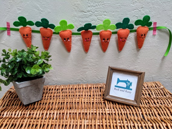 Cute Carrot Felt Kawaii Garland (7 Carrots) - Carrot Gift, friend gift, kawaii carrot, Happy Carrot Cute Carrot Felt Kawaii Garland (7 Carrots) - Carrot Gift, friend gift, kawaii carrot, Happy Carrot