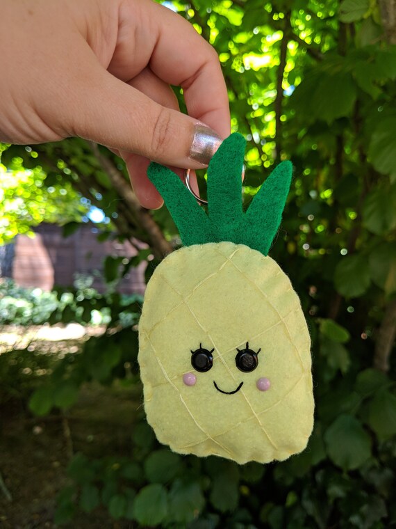 Cute Felt Kawaii Happy Pineapple Keychain / Keyring - Pineapple Gift, friend gift, kawaii pineapple Cute Felt Kawaii Happy Pineapple Keychain / Keyring - Pineapple Gift, friend gift, kawaii pineapple