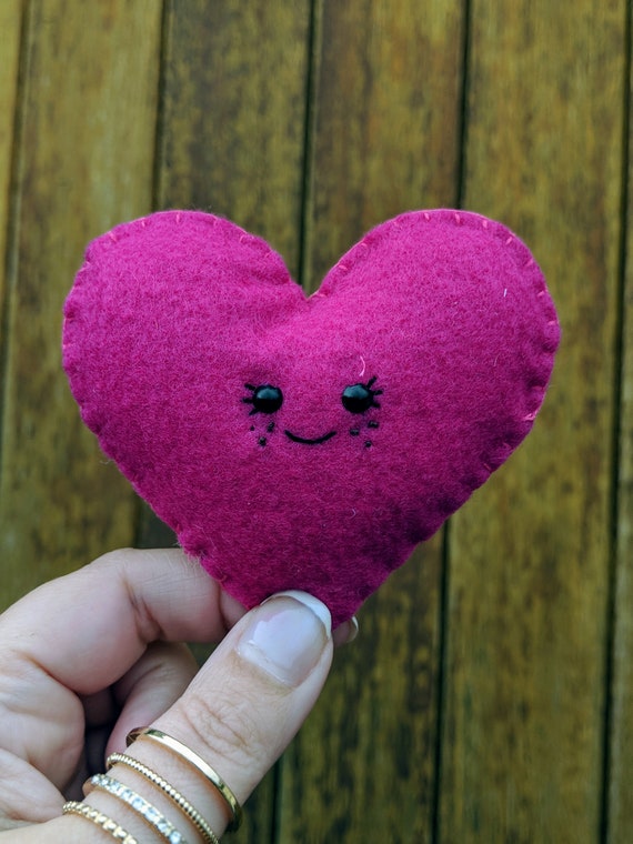 Felt Heart Keychain Keyring, Kawaii Heart, Happy Heart, St Valentines Day, Stocking Stuffer Felt Heart Keychain Keyring, Kawaii Heart, Happy Heart, St Valentines Day, Stocking Stuffer