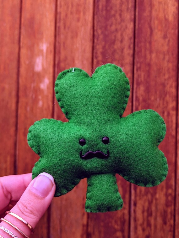 Felt Shamrock Keychain Keyring, Kawaii Shamrock, Happy Shamrock, St Patricks Day, Stocking Stuffer Felt Shamrock Keychain Keyring, Kawaii Shamrock, Happy Shamrock, St Patricks Day, Stocking Stuffer