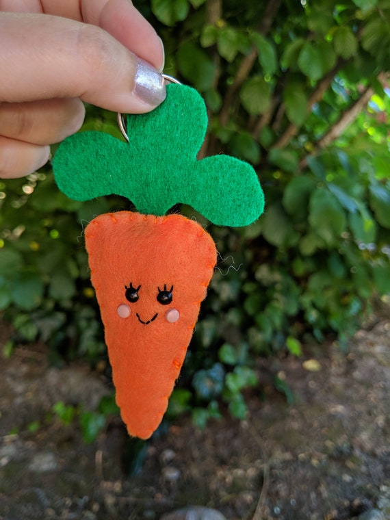 Cute Felt Kawaii Happy Carrot Keychain / Keyring - Carrot Gift, friend gift, Kawaii Carrot, Felt Carrot, Carrot Lover Cute Felt Kawaii Happy Carrot Keychain / Keyring - Carrot Gift, friend gift, Kawaii Carrot, Felt Carrot, Carrot Lover