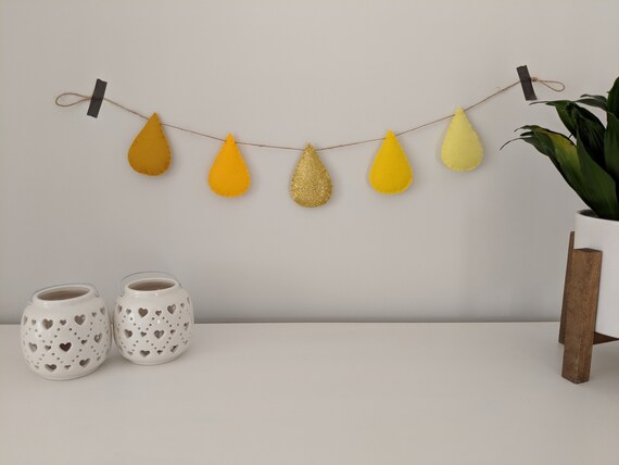 Yellow Ombré Raindrop Garland, Droplet Garland, Scandi Garland, Baby Shower, Nursery Decor, Teardrop Garland, Playroom, Glitter Raindrop Yellow Ombré Raindrop Garland, Droplet Garland, Scandi Garland, Baby Shower, Nursery Decor, Teardrop Garland, Playroom, Glitter Raindrop