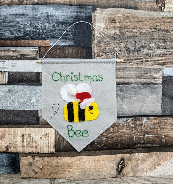 Christmas Bee - Fun Felt Sign. Festive Christmas Decoration. Fun Bee Lover Gift! Felt Pennant Flag Christmas Bee - Fun Felt Sign. Festive Christmas Decoration. Fun Bee Lover Gift! Felt Pennant Flag