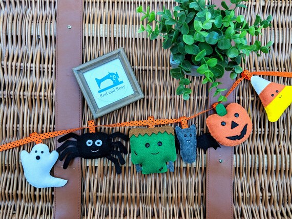 Felt Halloween Garland, Ghost, Candy Corn, Bat, Frankenstein's Monster and Spooky Spider. Festive Halloween Decor. Felt Halloween Garland, Ghost, Candy Corn, Bat, Frankenstein's Monster and Spooky Spider. Festive Halloween Decor.