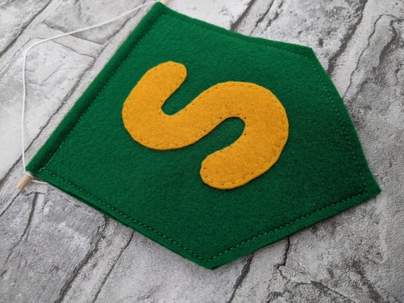 Initial Wall Hanging, Initial Banner Flag. Personalised Nursery Decor. Kids Bedroom Wall Art. Customisable Felt Gift. Playroom Decoration. Initial Wall Hanging, Initial Banner Flag. Personalised Nursery Decor. Kids Bedroom Wall Art. Customisable Felt Gift. Playroom Decoration.