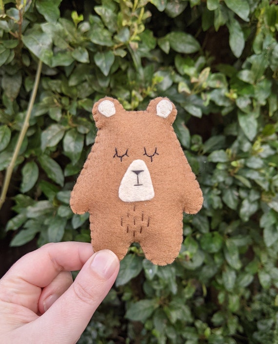 Wee Bear Hug. Thinking of You Gift. Send a Hug. Bereavement Gift. Missing You on Mothers Day Present. Grandparent Lockdown 2021. Wee Bear Hug. Thinking of You Gift. Send a Hug. Bereavement Gift. Missing You on Mothers Day Present. Grandparent Lockdown 2021.