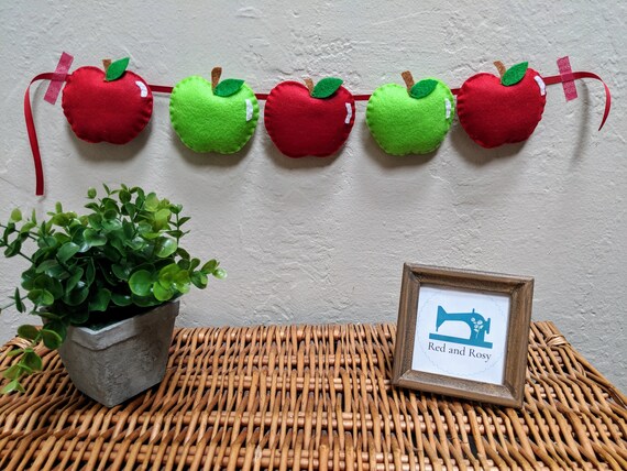 Cute Felt Apple Garland (5 Apples) - Apple Gift, Slightly Padded, Nursery, Kitchen or Party Decor - Fun Gift! Apple Picking Cute Felt Apple Garland (5 Apples) - Apple Gift, Slightly Padded, Nursery, Kitchen or Party Decor - Fun Gift! Apple Picking