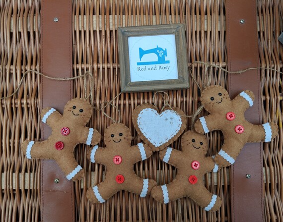 Gingerbread Man Christmas Garland - Made to Order - Festive Gingerbread Decor. Gingerbread Man Christmas Garland - Made to Order - Festive Gingerbread Decor.