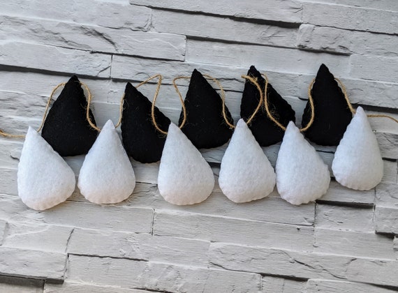 Monochrome Droplet Garland, Black and White Raindrop Nursery Decor. Monochrome Droplet Garland, Black and White Raindrop Nursery Decor.