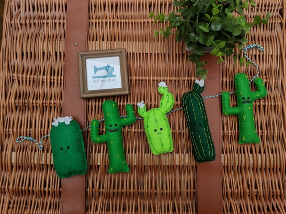 Happy Cactus Garland - Slightly Padded - Kawaii Cactus, Cactai green cactus, felt cactus, felt green garland expressive cactus nursery decor Happy Cactus Garland - Slightly Padded - Kawaii Cactus, Cactai green cactus, felt cactus, felt green garland expressive cactus nursery decor