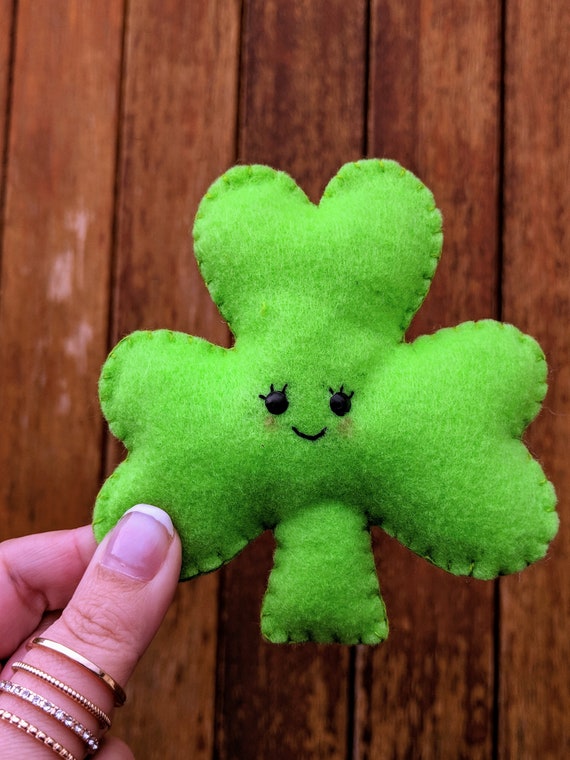 Felt Shamrock Keychain Keyring, Kawaii Shamrock, Happy Shamrock, St Patricks Day, Stocking Stuffer Felt Shamrock Keychain Keyring, Kawaii Shamrock, Happy Shamrock, St Patricks Day, Stocking Stuffer