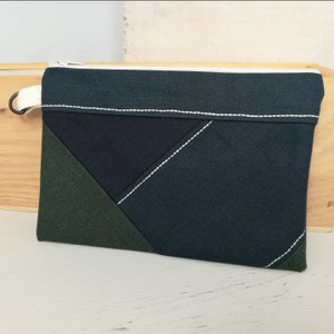 Patchwork monedero con cremallera de color verde-azul