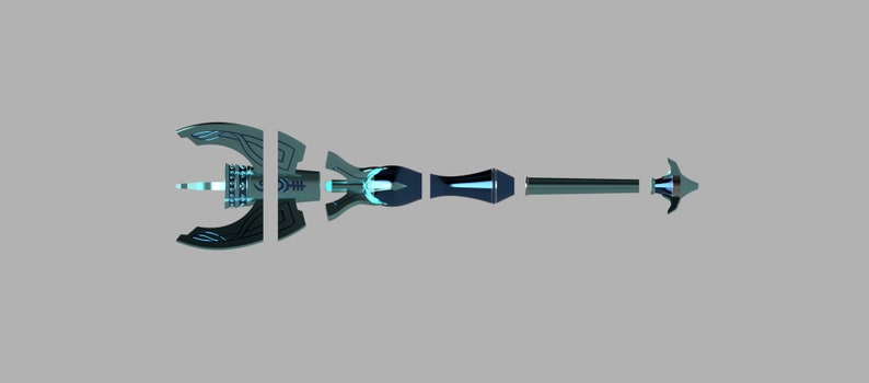 Puede incluir: Un arma futurista desmontada con un esquema de color azul y plateado. El arma est&aacute; compuesta por seis piezas separadas, incluyendo una hoja, un mango y un eje largo.