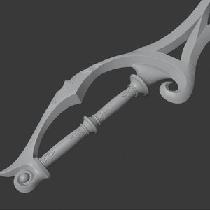 Pu&ograve; includere: Un modello digitale 3D grigio chiaro di un'elsa di spada caratterizzata da una guardia curva ornata con intricati motivi geometrici e una sezione centrale dell'impugnatura. Il design include dettagli a voluta sul pomolo e sulle estremit&agrave;.