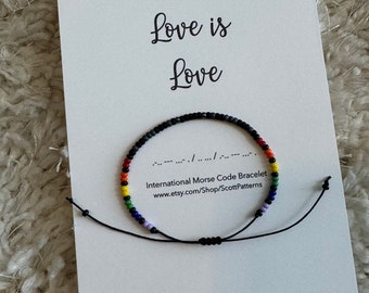 Pulsera del orgullo con cuentas de arcoíris: El amor es amor (código Morse)