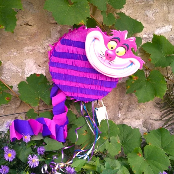 Piñata chat Alice au pays des merveilles