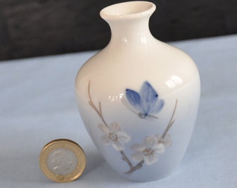 European Country Royal Copenhagen Vase Margaret and Harebell Flower