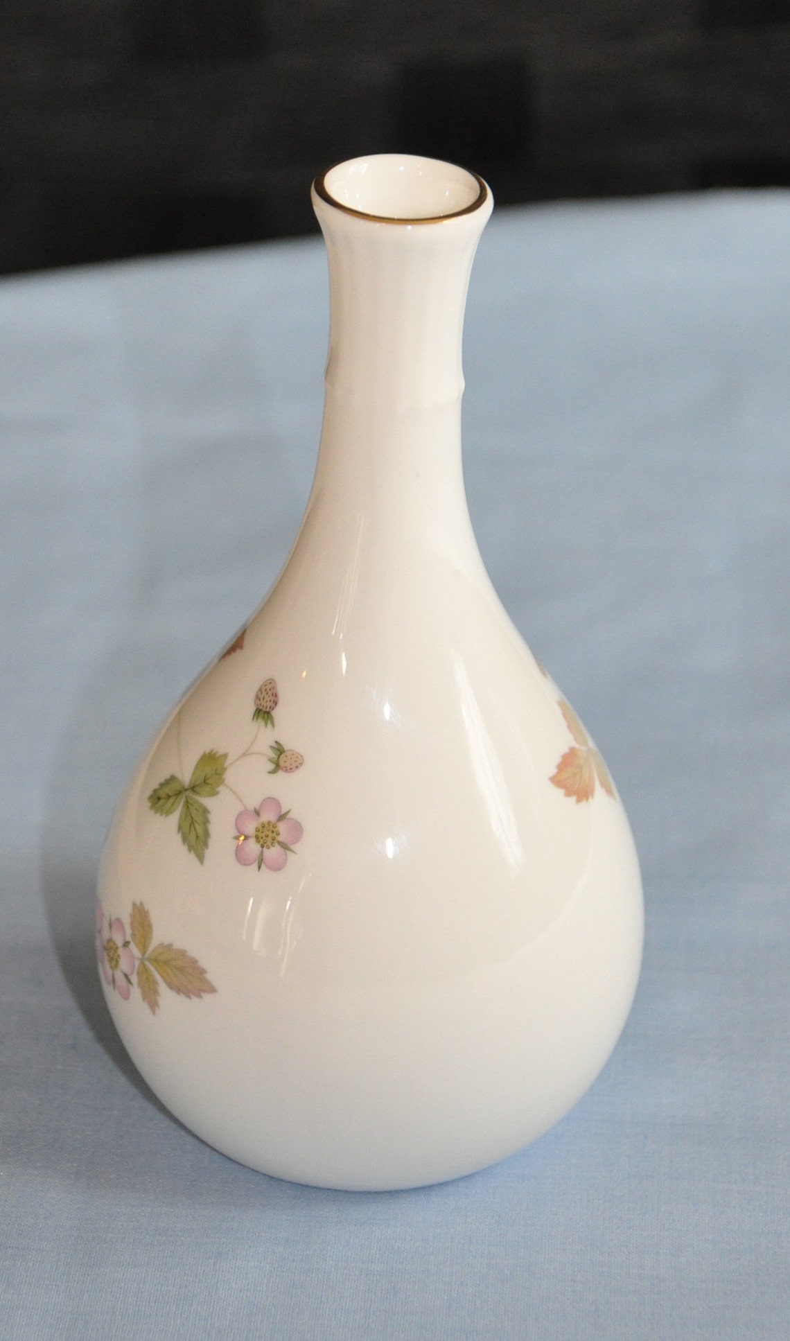 WEDGEWOOD Bud Vase Wild Strawberry Pattern Etsy