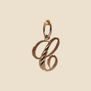 Colgante con la inicial "C" en oro de 14 quilates / Delicado dije con letra / Joyería fina personalizada de Tehrani Jewelry