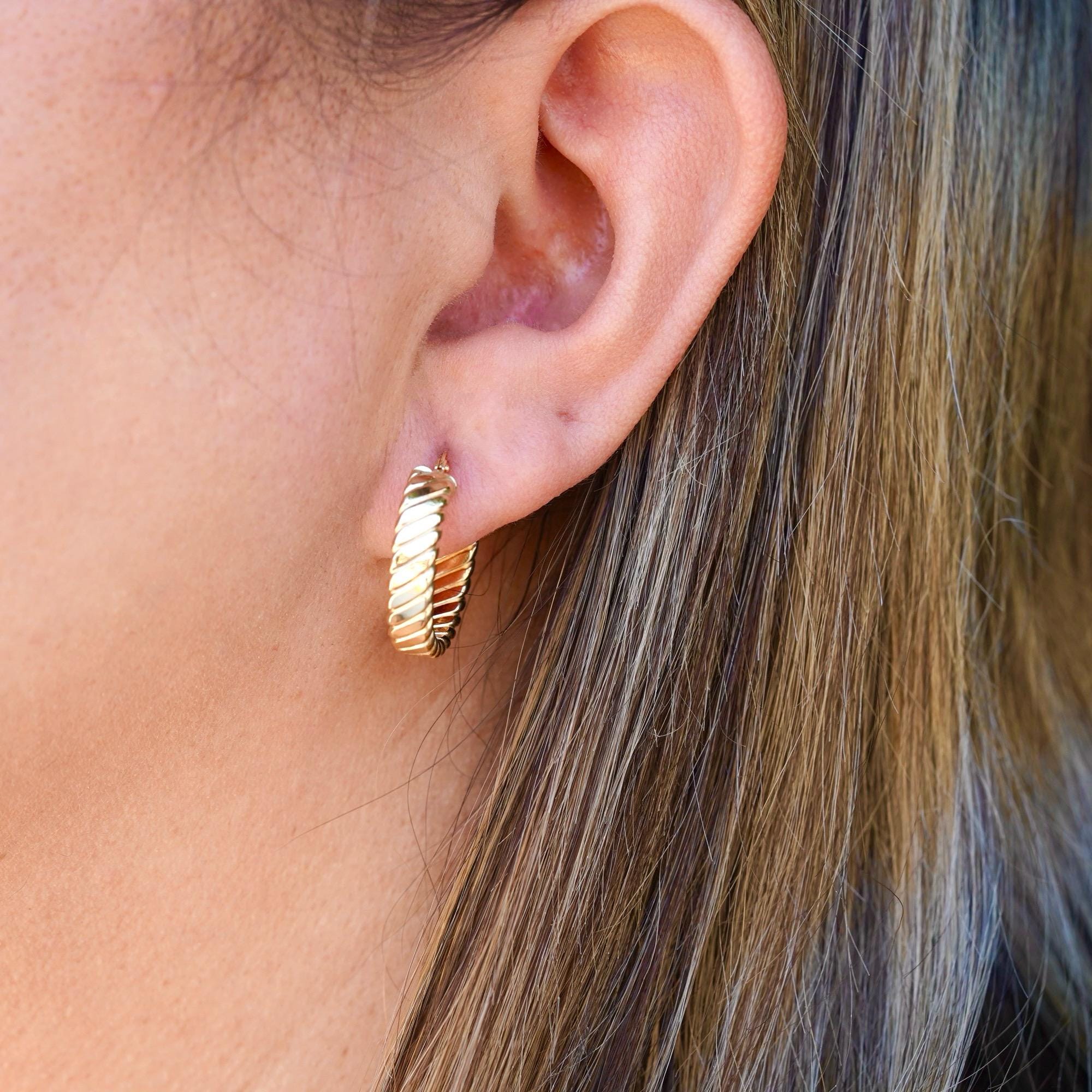 14K Gold Braided Hoop Earrings | Classic 20mm Huggies