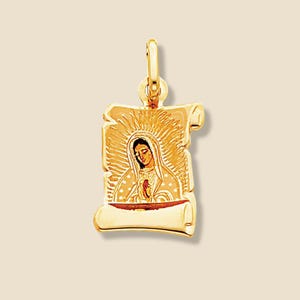 Colgante de la Virgen María de Guadalupe en oro macizo de 14 quilates, símbolo de fe y gracia, de Tehrani Jewelry.