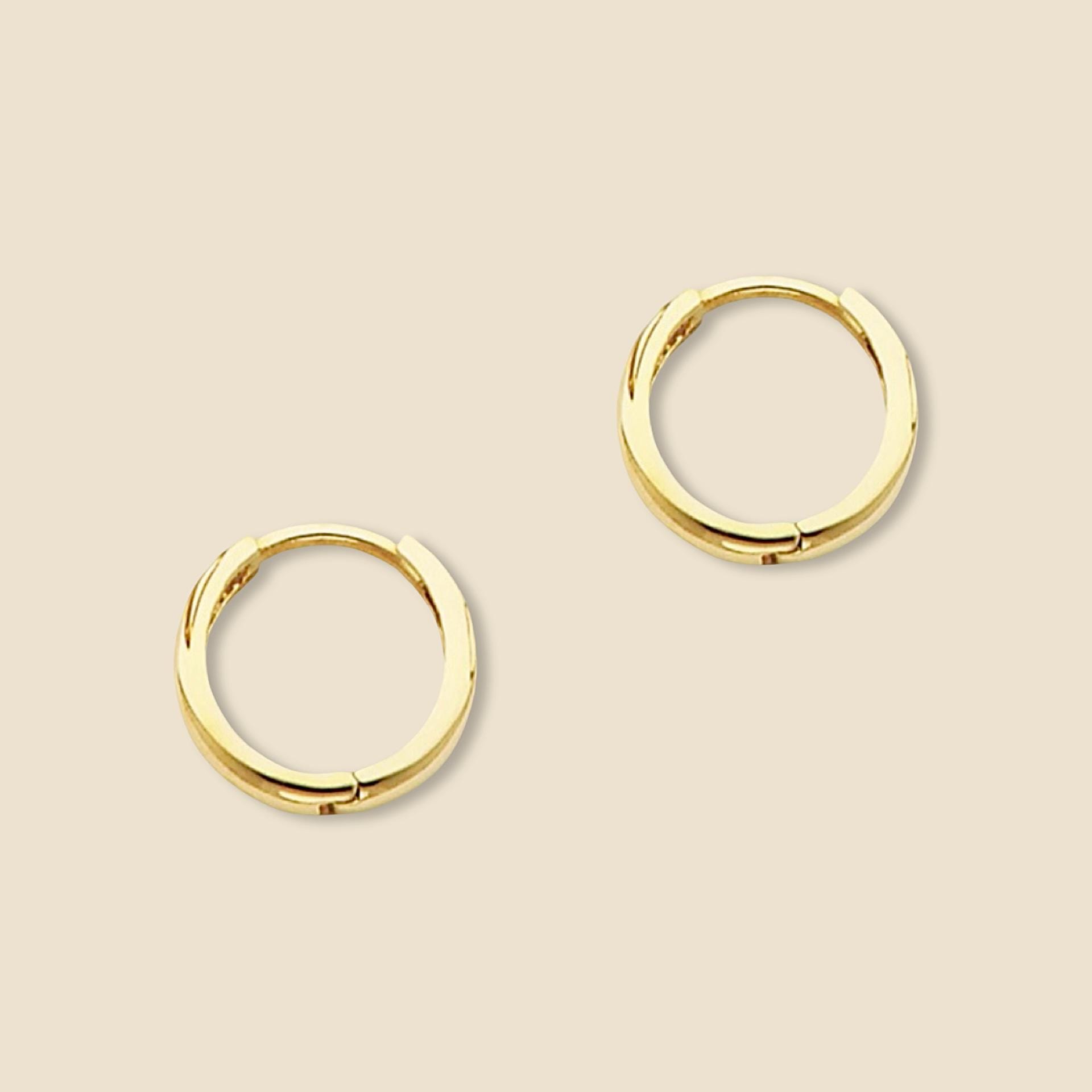 14K ホワイトゴールド プレーンポリッシュ エンドレスフープイヤリング 小さな女の子とティーン前のお子様向け 9mm - シンプルな研磨ジュエリー