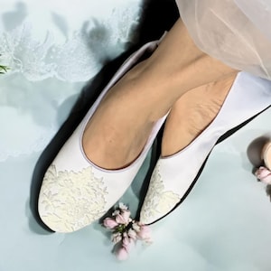 white satin, Wedding ballet slippers Handmade, House slippers, Light weight travel slippers,Slippers Ballerina Bridal, Elegant Dance Slipper