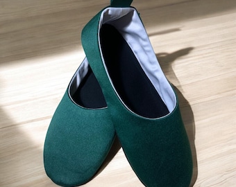 Handmade Satin Slippers: Green atlas ballet shoes for dancing
