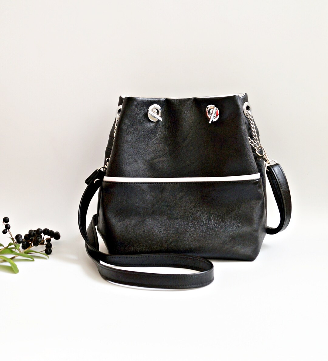 Small Crossbody Bag for Woman, Black Bucket Bag Vegan Leather, Shoulder