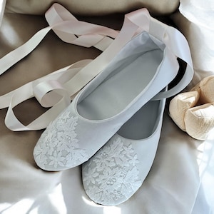 Ivory satin, Wedding ballet slippers Handmade, House slippers, Light weight travel slippers,Slippers Ballerina Bridal, Elegant Dance Slipper