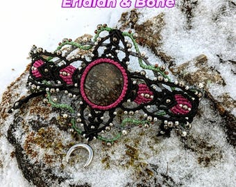 Dinosaur Bone Macrame Bracelet: Adjustable Boho Jewelry