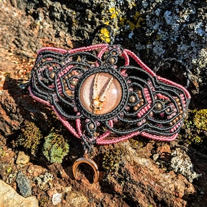 Handmade Micromacrame Skull Bracelet: Pink Mica Cabochon, Rose Gold Pendant