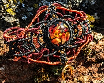 Handmade Micromacrame Bracelet: Strawflower Resin Cabochon, Gold Pendant