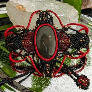 Handmade Septarian Stone Macrame Bracelet: Adjustable Boho Jewelry
